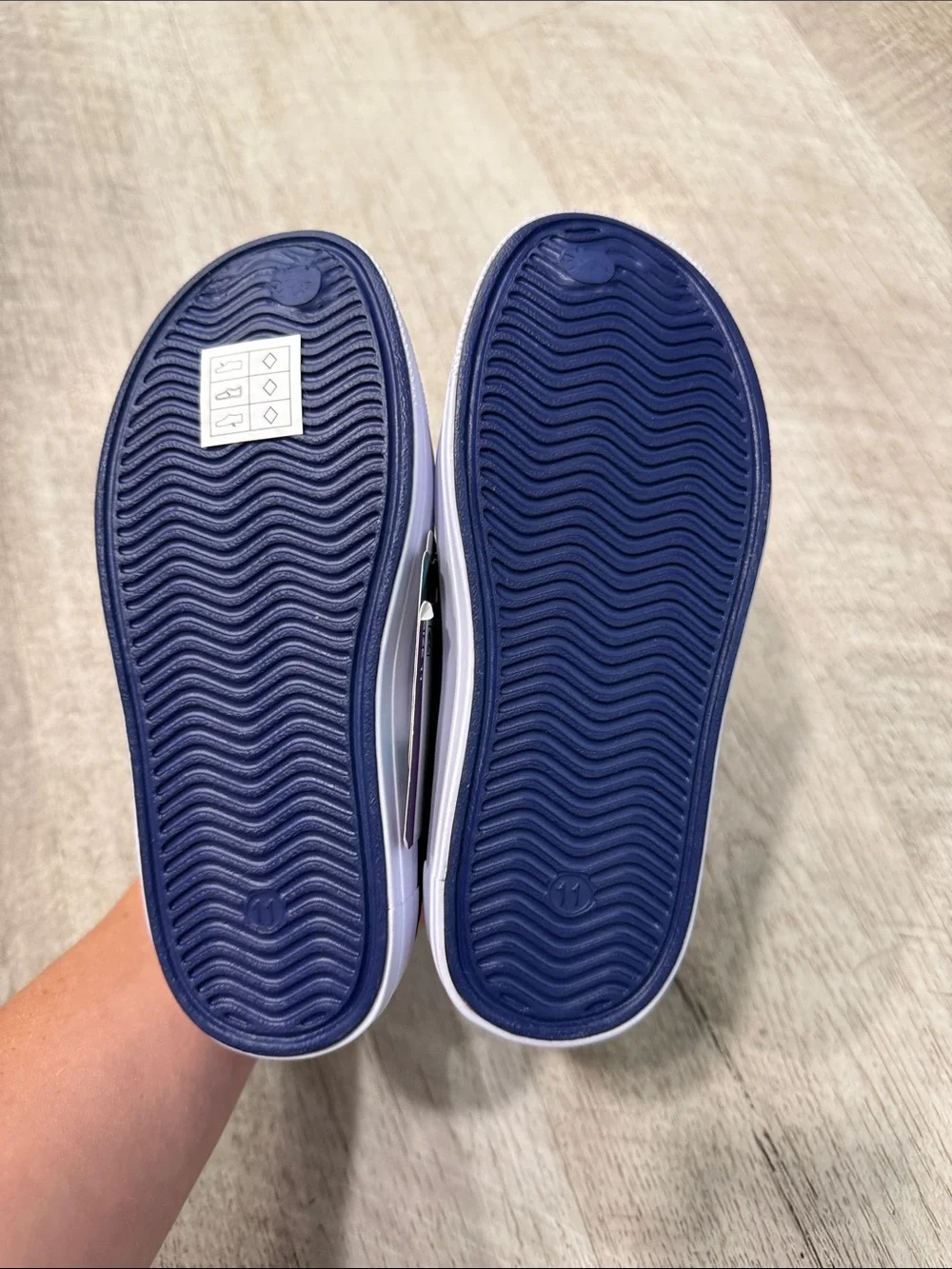 NWT • sketchers • foamies